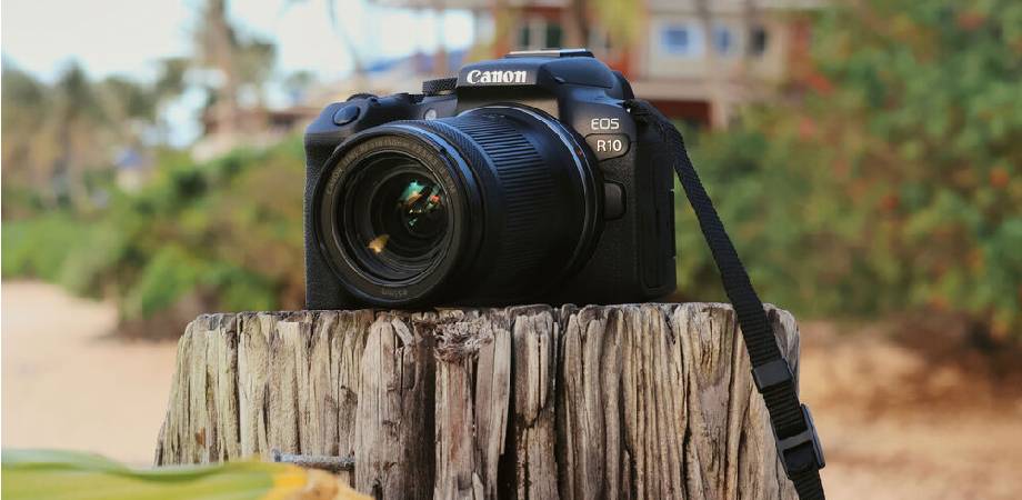 Canon EOS R10 Mirrorless Digital Camera (Only Body)