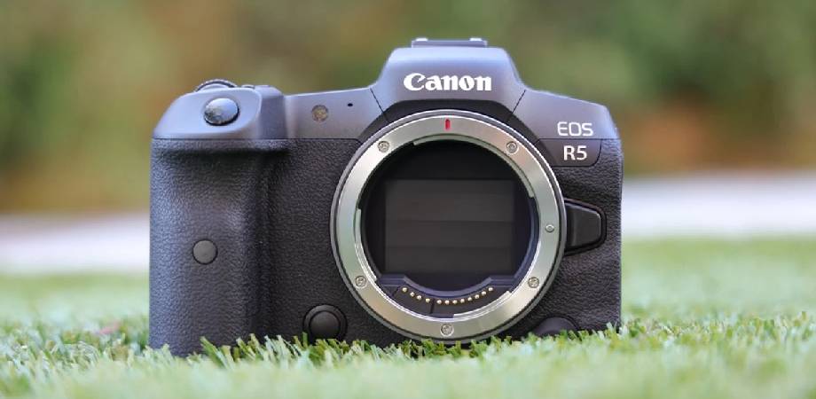 Canon EOS R5 Mirrorless Digital Camera (Only Body)